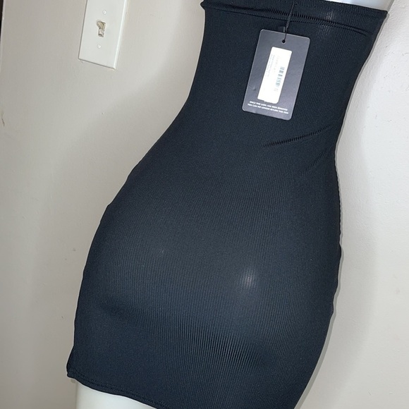 - PrettyLittleThing Little Black Dress Size 0 - Picture 9 of 11